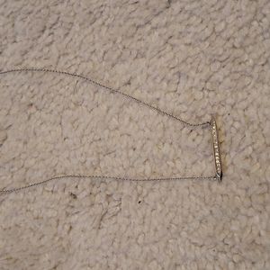 Stella & Dot Single bar necklace w/ pave crystals